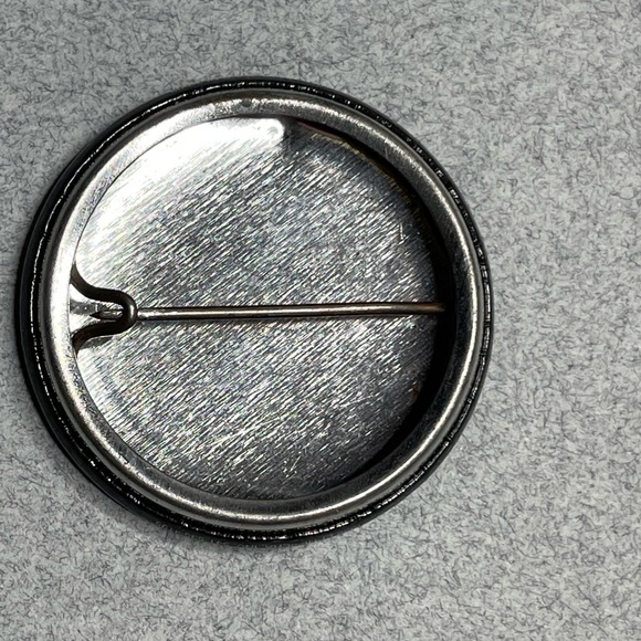 Vintage Yin Yang 1999 Ephemera Graphic Pin Button Balance Equal Opposites USA - Picture 3 of 4